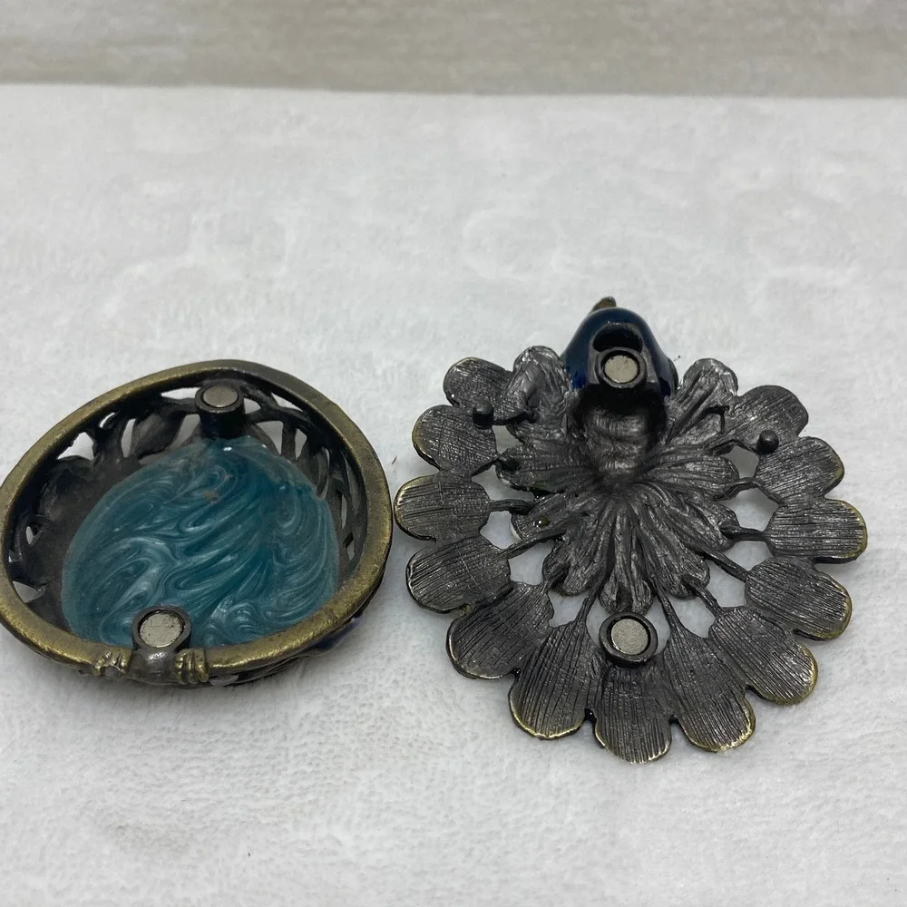 Peacock‎ Trinket Box Magnetic Enamel Jeweled Decorative Figurine Blue Green